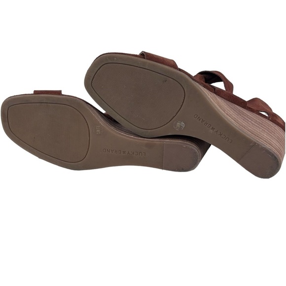 LUCKY BRAND TAMMANEE RYE BROWN SUEDE TWIST WEDGE HEEL SANDAL - Picture 8 of 12